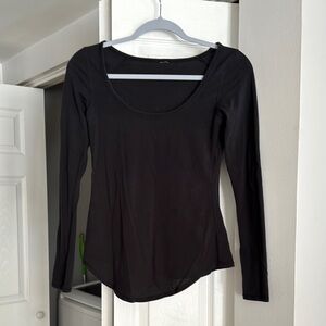 Lululemon Black Long Sleeve Top  size s